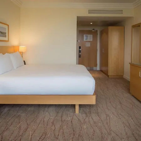 Hilton Dublin Airport 4*