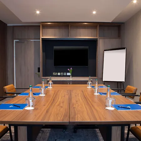 Hilton Dublin Airport Hotel 4*