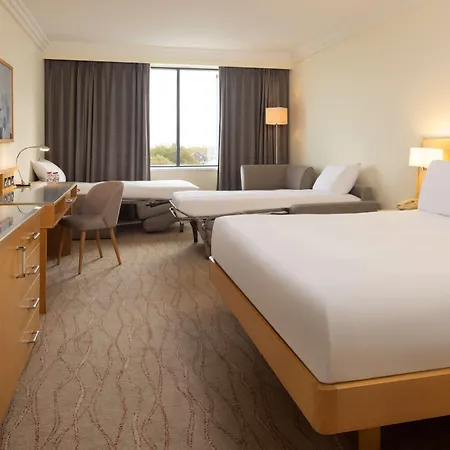 Hilton Dublin Airport 4*