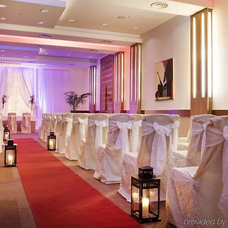 Hilton Dublin Airport Hotel 4*