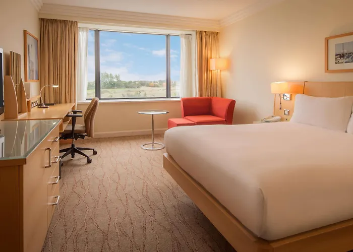 Hilton Dublin Airport Szálloda 4*