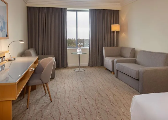 Hotel Hilton Dublin Airport 4*